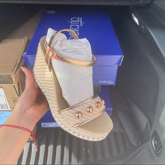 Brazilian wedges all sizes ! Confortable and quality shoes . Check video - Picture 3 of 3